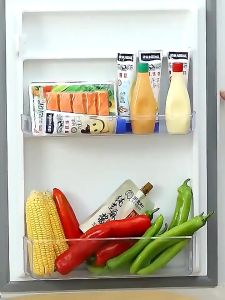 กล่องเก็บของ ด้านข้างประตูตู้เย็น กล่องเก็บเครื่องปรุงรส ที่ใส่ช้อนสำหรับครัวเรือน