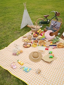 Tikar Picnic Mat Tikar Lipat Tikar Camping Mat Waterproof Picnic Mat Tikar Picnic Tebal Outdoor Tikar Foldable Tikar 野餐垫