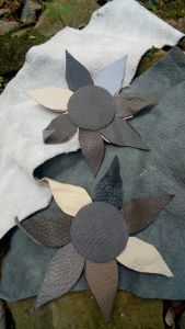 Tatakan cangkir asli dari kulit