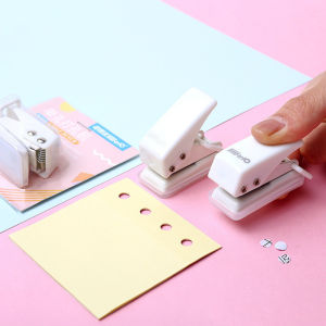 Cute Mini Portable Single Hole Puncher Loose Leaf Binder Ring Binding Comb Student School Office Use Stationery KWT