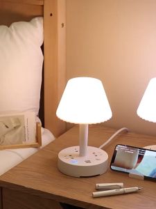 LED ไฟ โคมไฟหนีบโต๊ะ 3สี ปลั๊กไฟ กับฟังก์ชั่นสวยถูก และฟิลเลอร์ USB สร้างร่มน้ำ