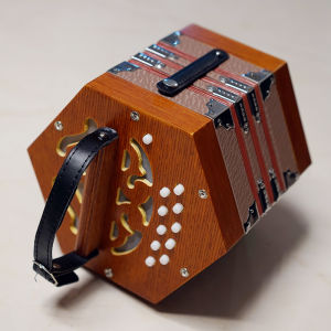 Vintage Anglo Concertina Accordion - 20 & 30 Button Keys Anglo Style Concertina Folk Musical Instrument with Gig Bag (Red & Natural Wood Grain)