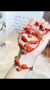 Vòng tay ngũ điếu treo túi tiền mix với linh vật phong thuỷ chất liệu bằng đá Cẩm huyết SA0301