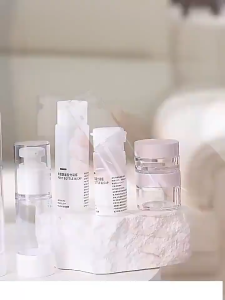 ขวดปั๊มสูญญากาศ ขวดสเปรย์ ขวดใส่ครีม15ml/ 30ml/50ml/100ml ขวดย่อยการเดินทาง Spray bottle