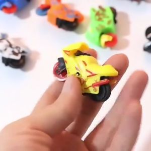 Motor Mainan Inersia Plastik Mini Untuk Kanak Kanak Hadiah Mainan Budak Lelaki Balapan Real Pull Back Racing Motor Motorcycle Toys Cool Inertia Small Play Car Kids Toy Gift 真回力摩托车酷炫惯性摩托小车塑料回力小玩汽车儿童玩具礼品 E337