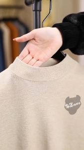 Áo len nam cổ trụ hàng Quảng Châu - Điểm nhấn cho phong cách nam tính