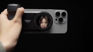 Ulanzi MA35 MagSafe Bluetooth Smartphone Camera Shutter and Grip M032GBB1