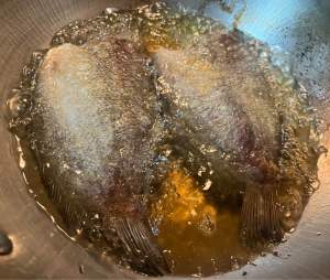 ปลาสลิดตากแดดเดียว ทอดแล้วพร้อมทาน ปลาสลิดเค็มน้อย ปลาดสลิดตากแห้งทำสดใหม่ทุกวัน ทอดวันนี้ ส่งวันนี้ (น้ำหนักก่อนทอด)