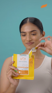 HIMALAYA Dark Spot Clearing Turmeric Face Sheet Mask