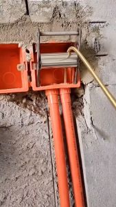 Dụng cụ hỗ trợ luồn dây điện