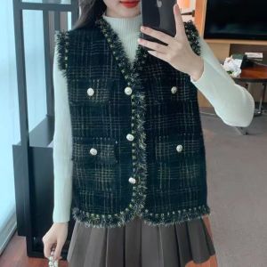 เสื้อกั๊กขนสัตว์ฤดูใบไม้ผลิ 2025 เสื้อคลุมคอวีลายสก็อตสำหรับผู้หญิง เสื้อคลุมกันหนาวแบบสวมหัว สไตล์หวานๆ ที่น่ารักและเป็นมิตร