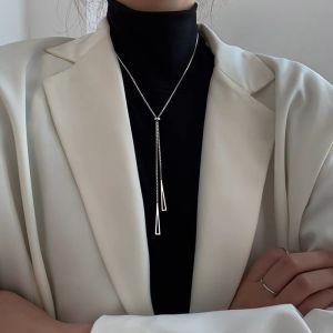 Titanium Steel Triangle Necklace Womens Fashion Jewelry Non-fading Double Layered Luxury Design Sensation Autumn Winter Sweater Chain