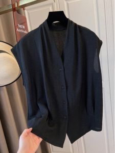 Elegant Black V-Neck Sleeveless Shirt Loose Fit Summer New Style plus Size Womens Casual Top Comfortable Wide Hem Chiffon