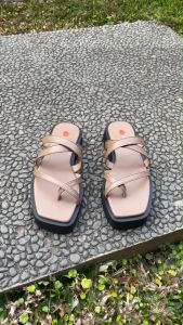 Peach Bianca Sandal Wanita Platform - Sandal Jepit Wanita Kekinian
