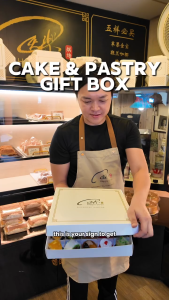 [HALAL CERTIFIED] Happy Oven Chocolate Christmas Log Cake (500g / 1kg)- Nice Packaging! Can Choose Delivery Date & Time!