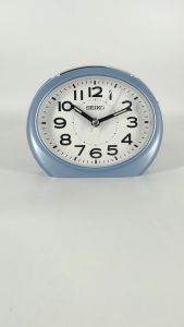 100% ORIGINAL SEIKO Quiet Sweep Bedside Beep Alarm Clock QHE193 [Jam Loceng]