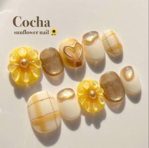 Kuku Palsu Nail Art Kuning Ceria