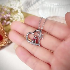 Huitan Heart Women Pendant Necklace Snowflake and Snowman Shaped Christmas Lady Jewelry Inlaid Shiny CZ Party Trendy Accessories