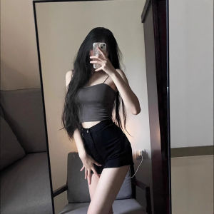 กางเกงขาสั้นผ้ายีนส์ทรงเข้ารูปเอวสูงสำหรับผู้หญิง กางเกงขาสั้นทรงเข้ารูปสีดำ ทรงเข้ารูป ทรงเข้ารูป สไตล์วินเทจ สไตล์วินเทจ