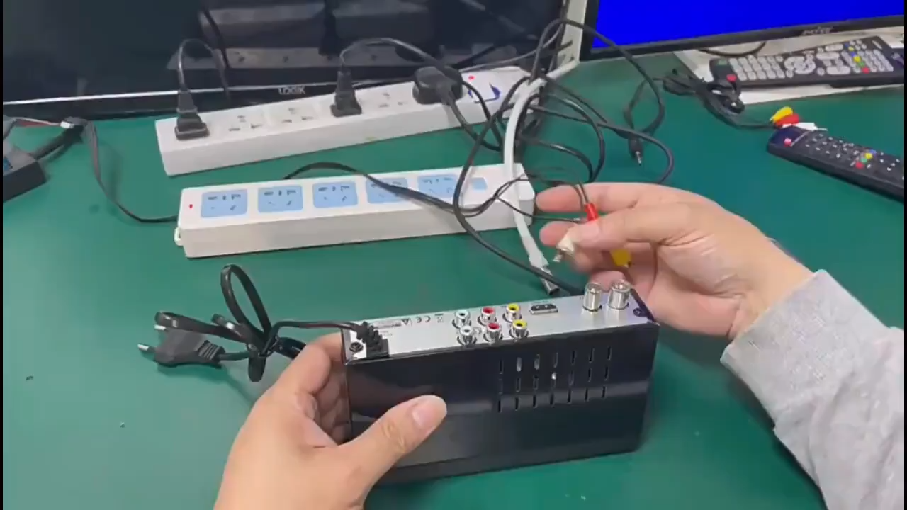 กล่องดิจิตอลtv กล่องดิจิตอลทีวี กล่องทีวี digital กล่อง ดิจิตอล tv ใช้ร่วมกับเสาอากาศทีวี กล่องรับสัญญาณ HD TV DIGITAL DVB T2 กล่องดิจิตอลทีวี DVB-T2 ถอดรหัสดิจิตอล DVB-T2 ถอดรหัสทีวีดิจิตอล myfreeview ช่อง