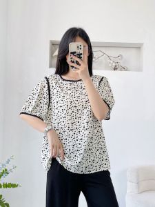 เสื้อเชิ้ตผ้าไหมคอตตอนหลวมๆ สำหรับผู้หญิงในช่วงฤดูร้อนปี 2025 เสื้อยืดแขนสั้นบางๆ แฟชั่นอเนกประสงค์ ผ้าฝ้ายเทียม ทรงปกติ