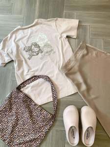 Áo Thun Cotton Tay Ngắn in Họa Tiết Hoạt Hình Phong Cách Đường Phố Thường Ngày Mùa Thu Cho Nữ