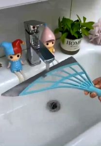 Use That Multifunctional Magic Broom to Clean Floor Surface and Remove Dirt and Hair Household Silicone Mop