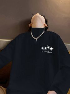 เสื้อยืดคอกลมแขนยาวบุขนแกะหนาสำหรับผู้ชาย เสื้อเชิ้ตฤดูหนาวแบบหลวมๆ อบอุ่น เสื้อผ้าแฟชั่น เสื้อผ้าผู้ชาย