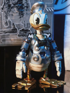 Morstorm Disney Retro Mechanical Donald Duck War Damage Tide Play History Gao Zhi Figurine Garage Kits Decoration Gift