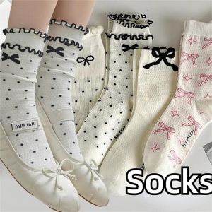 2024 ฤดูใบไม้ผลิ/ฤดูร้อนหวานโลลิต้าบัลเล่ต์สไตล์บางพิเศษระบายอากาศผู้หญิงลูกไม้โบว์ถุงเท้า น่ารัก สาวตาข่ายกลวงป้องกัน การกัด กองถุงเท้าของข