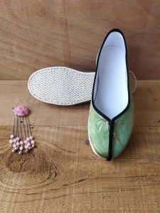 Handmade Beijing Ladies Flat Shoes Comfortable Breathable Casual round Toe Traditional Hanfu Footwear Lightweight Cotton Slip-On