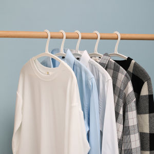 Anti-Wrinkle Slip-Resistant Plastic Clothes Hangers Adult Arc Shaped No Bagging Dry Wet Home Use Colorful Nordic Style Coat Hangers