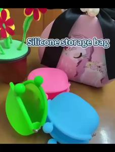 Silicone Pet Dog Train Food Snacks Pockets Bag Walking Dog Training Food Storage Waist Pet Travel Outdoor Product Dog Treat Bag
