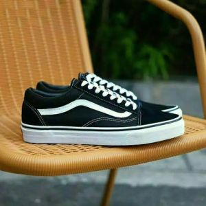 Sepatu VANS1 Hitam Full Black Sepatu Oldsko0l Pria Wanita Sepatu Sneakers Cowok Cewek Terlaris