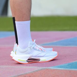 Mens Marathon Running Shoes Breathable Carbon Plate Sport Shoes Shock Absorption Rebound Double Layer Carbon Board Shoes