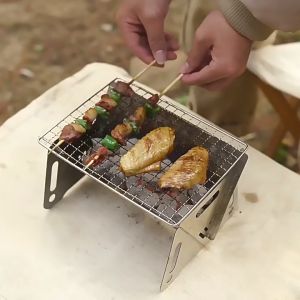 เตาบาร์บีคิวแบบพับเก็บได้ เตาย่างบาร์บีคิวแบบการ์ด น้ำหนักเบา พกพาสะดวก ถอดแยกส่วนได้ ไม่กลัวอุณหภูมิสูง ความมั่นคงที่แข็งแกร่ง