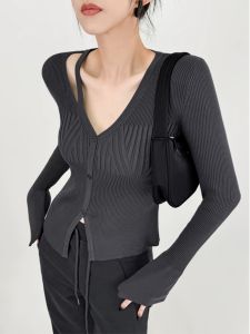 Gray Irregular Hollow V-neck Knitted Base Shirt Womens Autumn Design Bell Sleeve Inner Wear Top Korean Style Long Sleeve