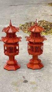 Đèn thờ cổ đại mái ngói tinh sảo đèn 2 mái chùa họa tiết tinh sảo độc đáo gỗ hương 2 kt 61cm 81cm