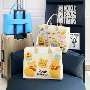 JIYAN2866 Cartoon Felt Travel Bag Large Capacity Reusable Tote Bag Portable Winnie Pooh Duffel Bag for Travel