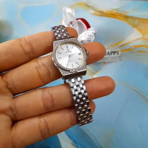 Đồng hồ nữ BUREN có lịch sang trọng second hand si nhật- đã qua sử dụng