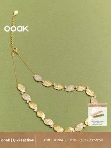 Full Laurel Crown Necklace Sparkling Lock Bone Chain