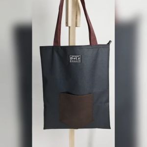 Tote Bag Terbaru Bahan Kanvas DLY 31 Model Kasual Penutup Resleting Warna Hitam Bag Wanita Dan Pria