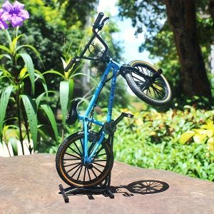 Premium 1/8 scale mini BMX finger bike - cast aluminum alloy collectible toy for enthusiasts - three colors available