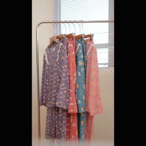 Bộ mặc nhà nữ chất Lanh  quần dài  áo dài tay cổ phối ren thời trang Việt Thắng - B10.2407