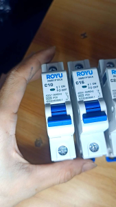 ROYU 10A 16A 20A 25A 32A 40A 50A 63A 80A 100A Miniature Circuit Breaker 1 Pole 4.5kA 400VAC