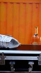 MOONSITE Sepatu Sneakers Sport Pria Kekinian & Sepatu Putih Vonlans