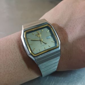 Đồng hồ seiko 5 tivi cổ mặt xám ghi zin bản