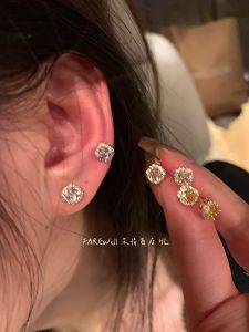 Flashy Small Square Diamond Earrings Elegant Autumn Winter Ear Jewelry Luxury Feel Original Design Alloy Geometric Womens Earrings