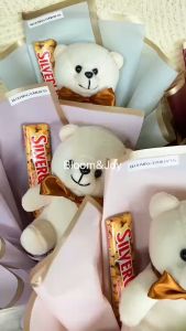 bloomjoy buket boneka bunga buket coklat silverqueen buket graduation buket wisuda kado cewek kado valentine kado anniversary flower bouquet bucket bunga buket bunga