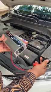 Bộ Chuyển Nguồn 12V-DC sang 220V-AC (1000W)